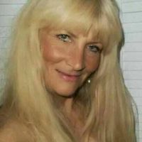 Noggins N Nails Etc logo