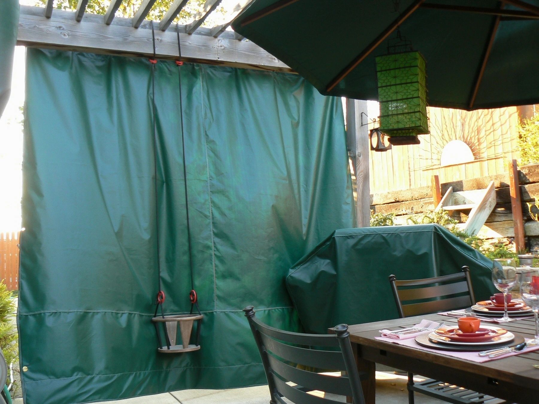 Hernandez Sewing logo