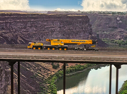 Specialty Crane & Rigging logo